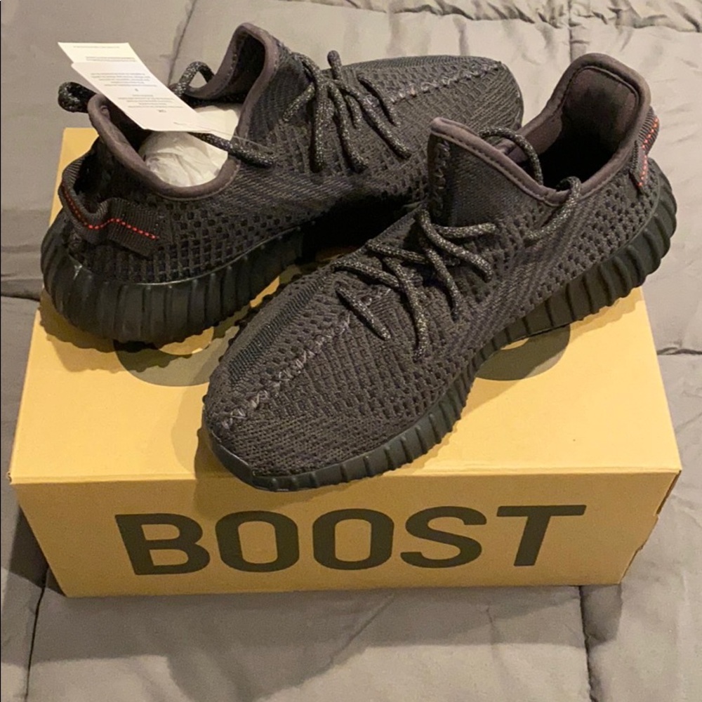 Yeezy Boost 350 V2